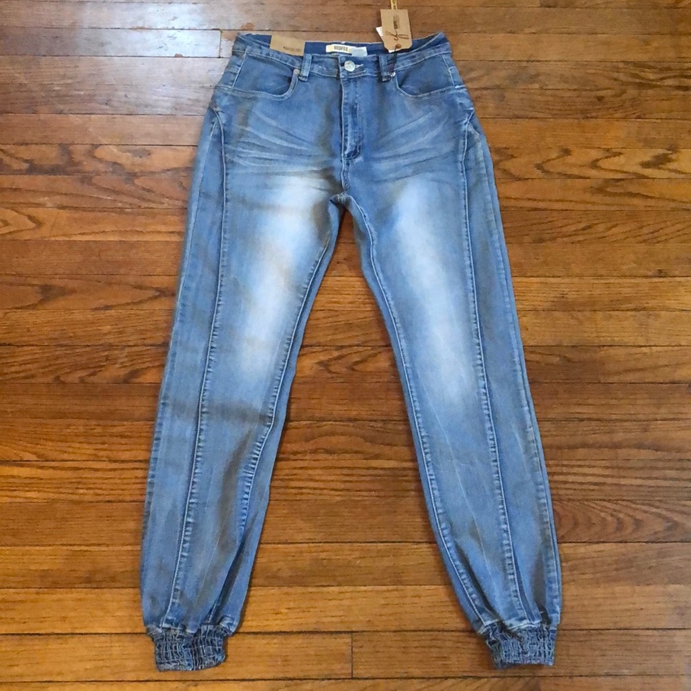 Light and Soft High Waisted Jeans